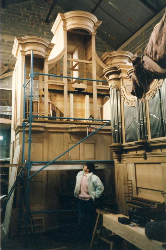 L'orgue  de l 'église en construction chez le facteur